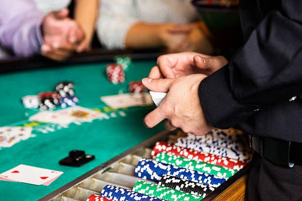 Exploring Progressive Game Options Through casino truc tuyen Websites